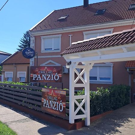 Csillag Panzio Hotel Vac Bagian luar foto