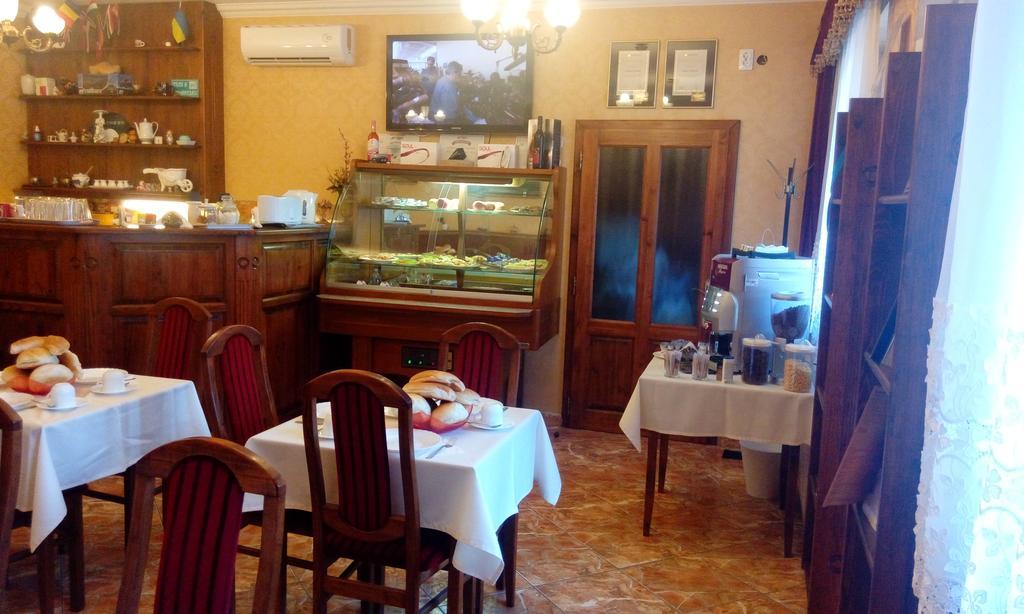 Csillag Panzio Hotel Vac Bagian luar foto